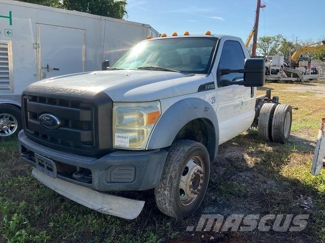 Ford F-450 XL Cabine e interni