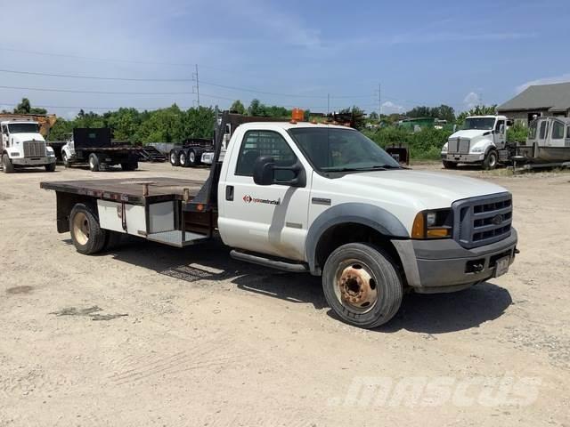 Ford F-550 Camion con sponde ribaltabili