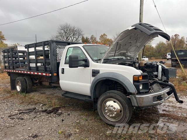 Ford F-550 Camion con sponde ribaltabili