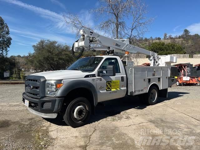 Ford F-550 Piattaforme autocarrate