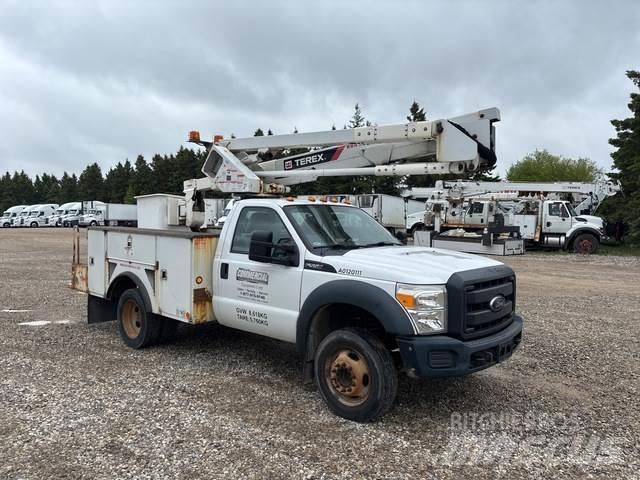 Ford F-550 Piattaforme autocarrate