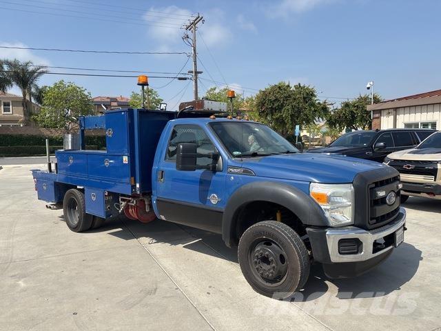Ford F-550 Pick up/Fiancata ribaltabile