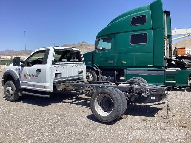 Ford F-550 Cabine e interni