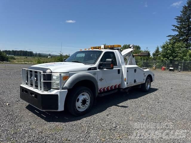 Ford F-550 Carroattrezzi