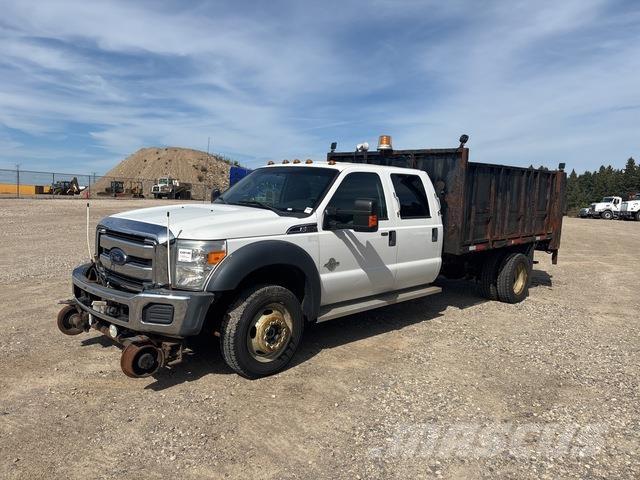 Ford F-550 Camion con sponde ribaltabili