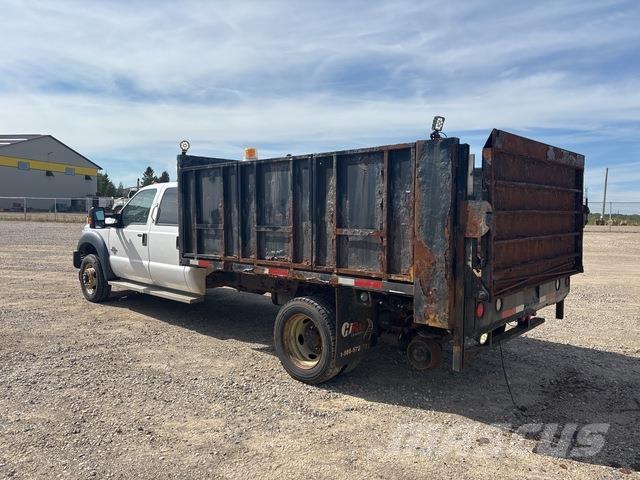 Ford F-550 Camion con sponde ribaltabili