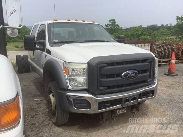 Ford F-550 Cabine e interni