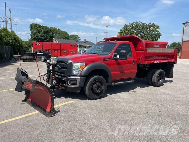 Ford F-550 Lame spazzaneve e aratri
