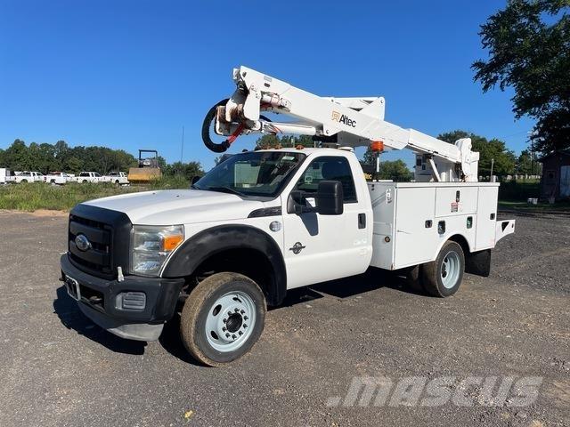 Ford F-550 Piattaforme autocarrate