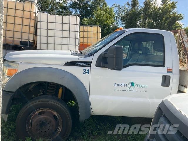 Ford F-550 Camion con sponde ribaltabili