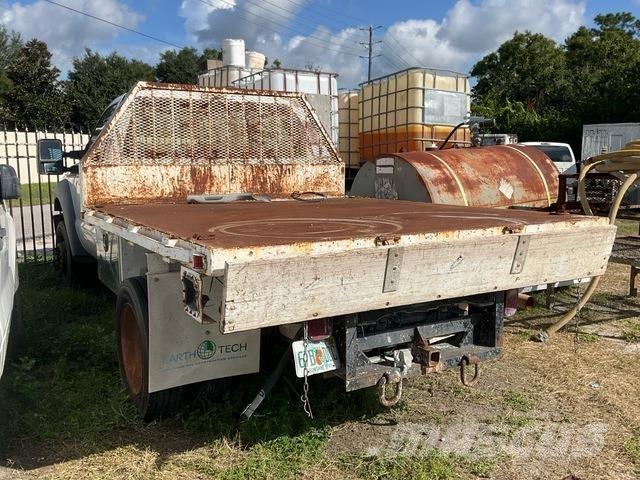 Ford F-550 Camion con sponde ribaltabili