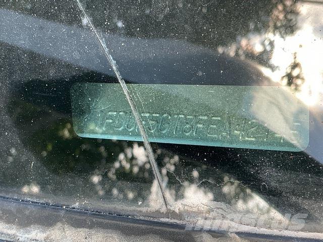 Ford F-550 Camion con sponde ribaltabili