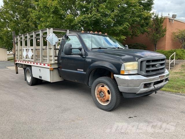 Ford F-550 Camion con sponde ribaltabili