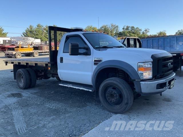 Ford F-550 Camion con sponde ribaltabili