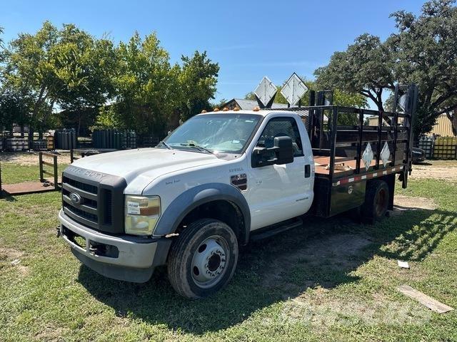 Ford F-550 Camion con sponde ribaltabili