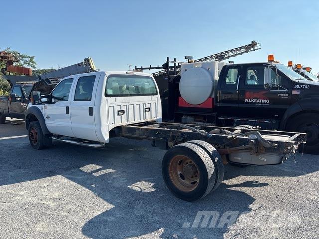 Ford F-550 Cabine e interni