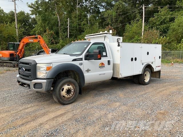 Ford F-550 Cisterna