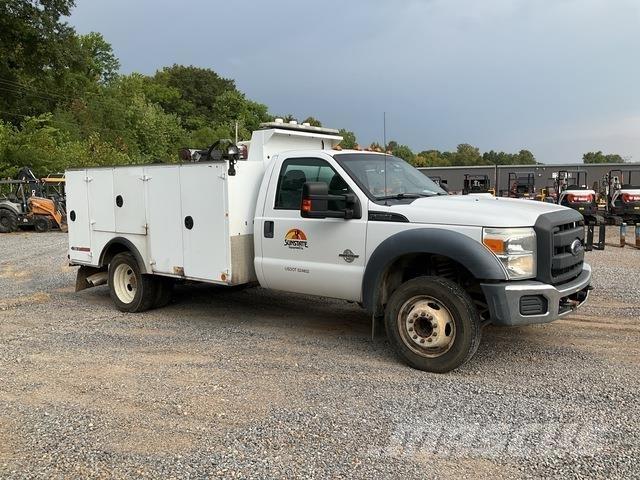 Ford F-550 Cisterna