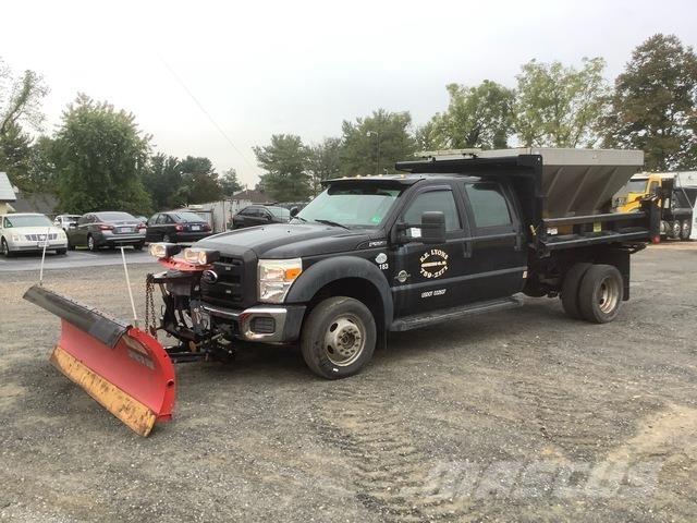 Ford F-550 Lame spazzaneve e aratri