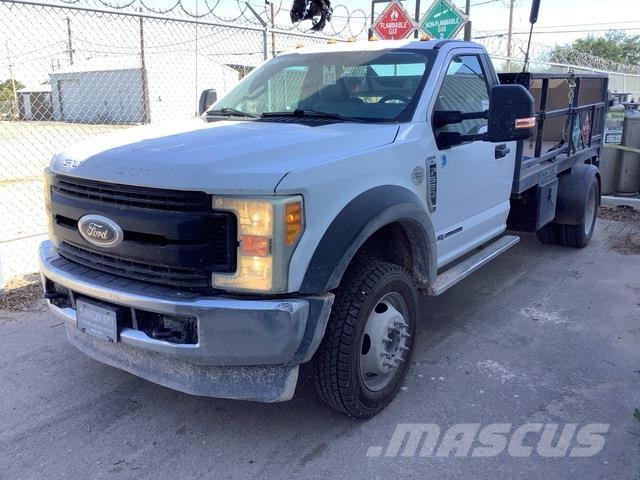 Ford F-550 Camion con sponde ribaltabili