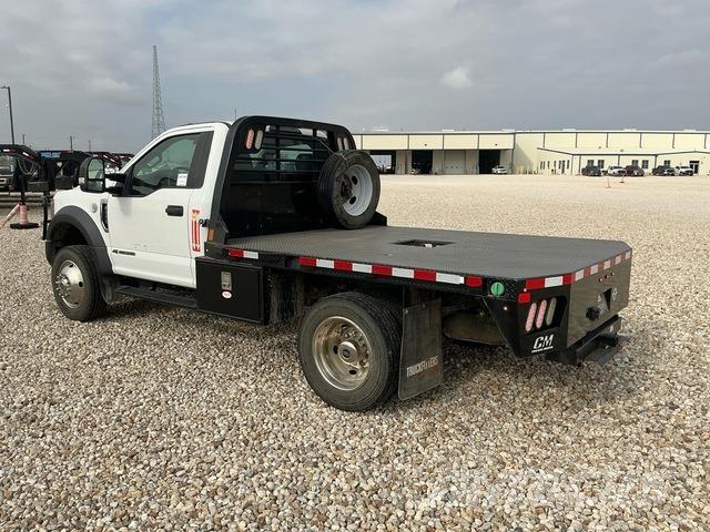Ford F-550 Camion con sponde ribaltabili