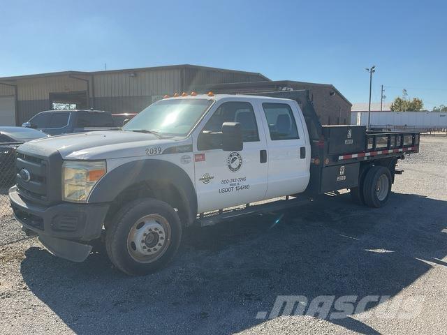 Ford F-550 Camion con sponde ribaltabili