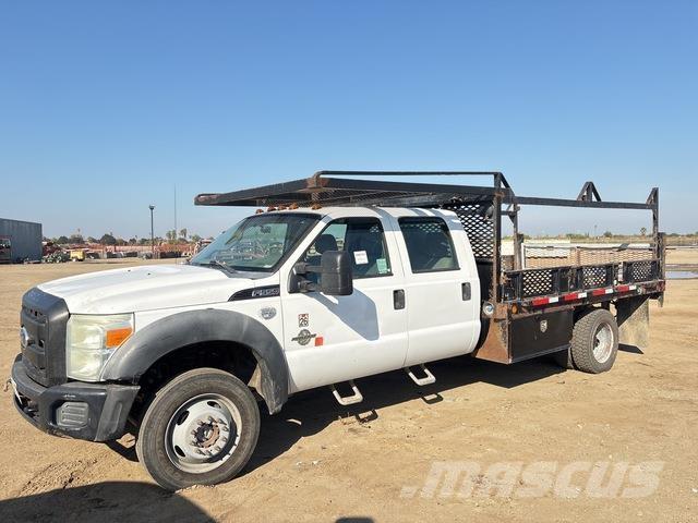 Ford F-550 Camion con sponde ribaltabili