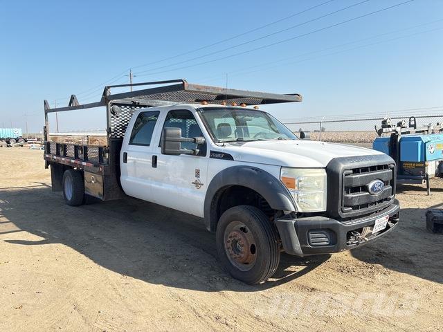 Ford F-550 Camion con sponde ribaltabili