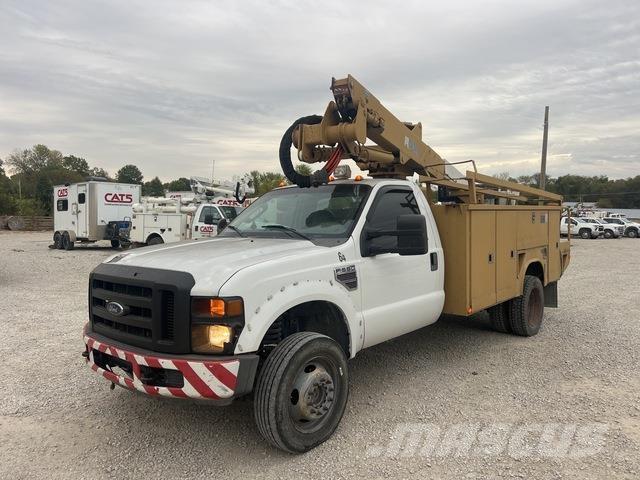 Ford F-550 Piattaforme autocarrate