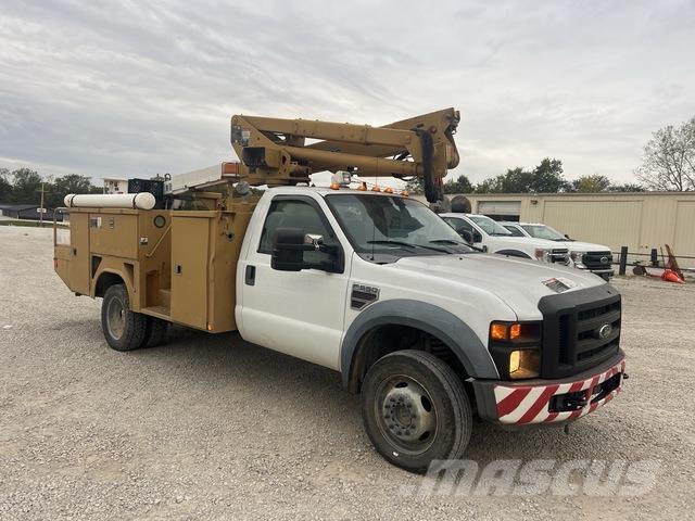 Ford F-550 Piattaforme autocarrate