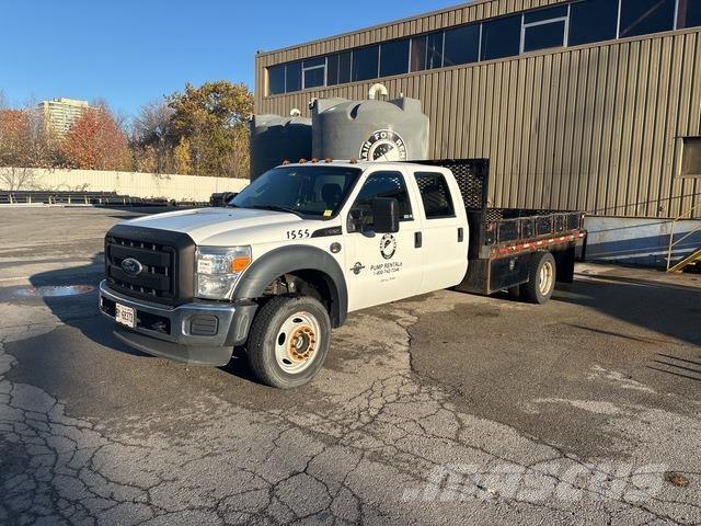Ford F-550 Camion con sponde ribaltabili