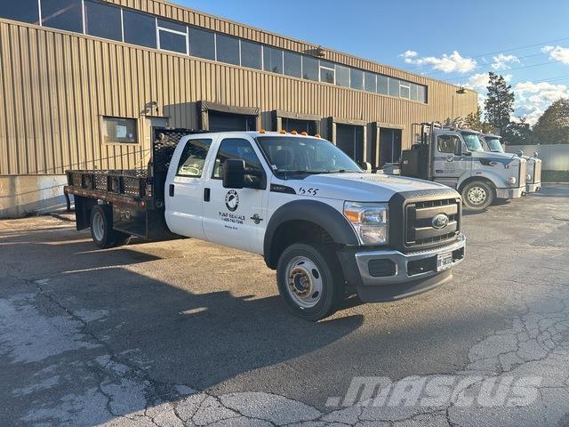 Ford F-550 Camion con sponde ribaltabili