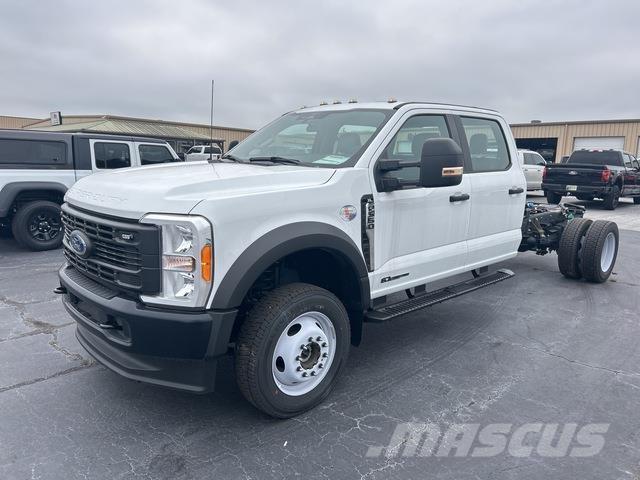 Ford F-550 XL Cabine e interni