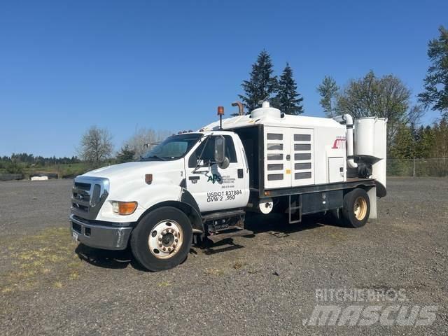 Ford F-650 Escavatori cingolati