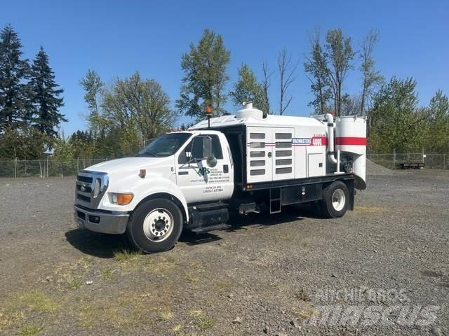 Ford F-650 Escavatori cingolati