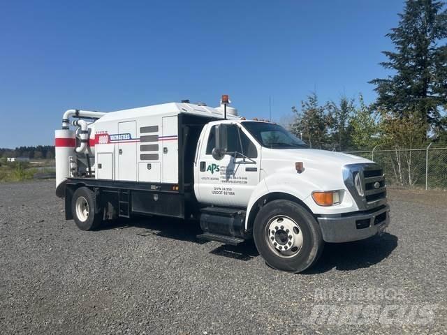 Ford F-650 Escavatori cingolati