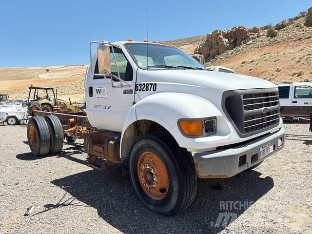 Ford F-650 Cabine e interni