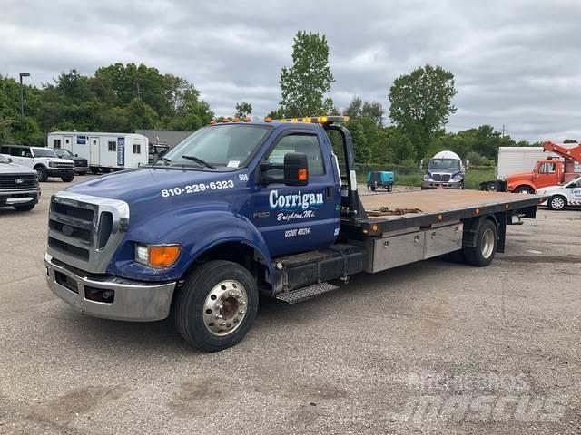 Ford F-650 Carroattrezzi