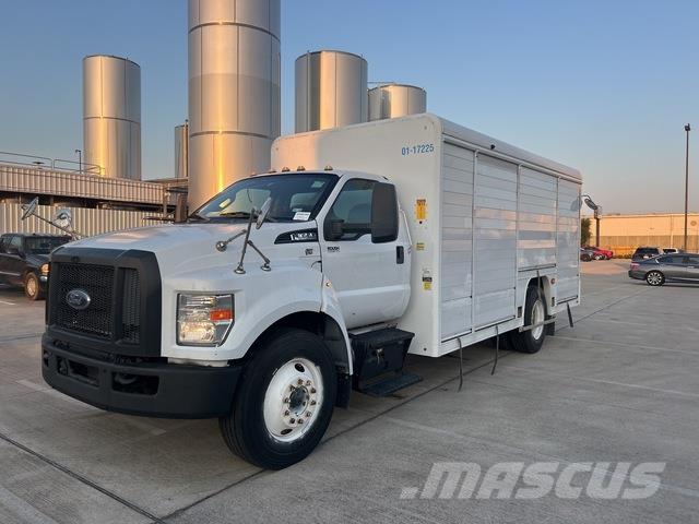 Ford F-650 Camion per la consegna bevande