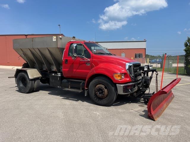 Ford F-650 Lame spazzaneve e aratri