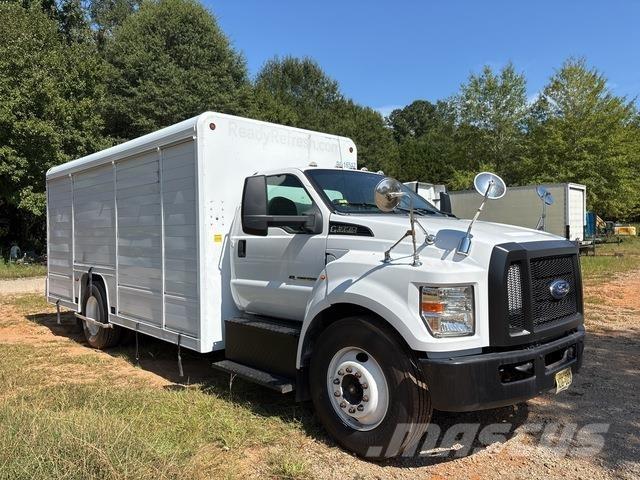 Ford F-650 Camion per la consegna bevande