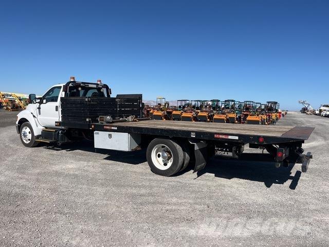 Ford F-650 Carroattrezzi