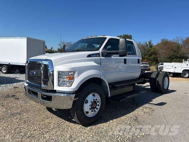 Ford F-650 Cabine e interni