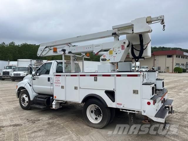 Ford F-750 Piattaforme autocarrate
