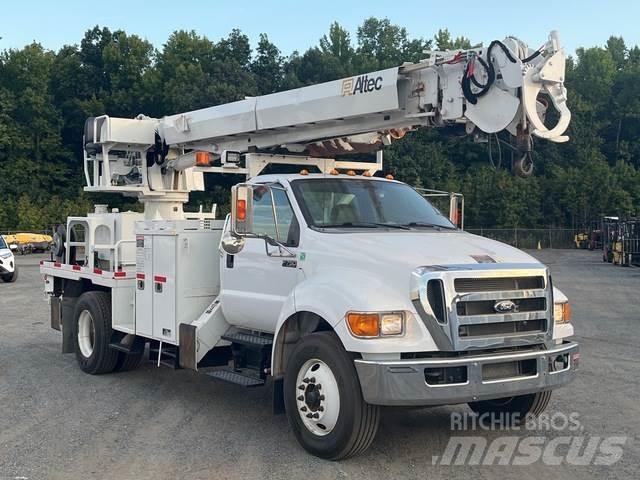 Ford F-750 Autocarro per perforatrice mobile