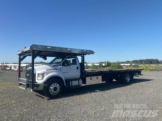 Ford F-750 Carroattrezzi