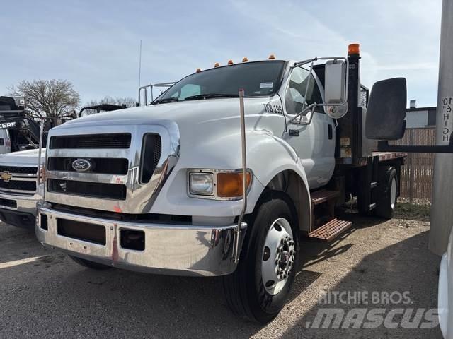 Ford F-750 Camion con sponde ribaltabili