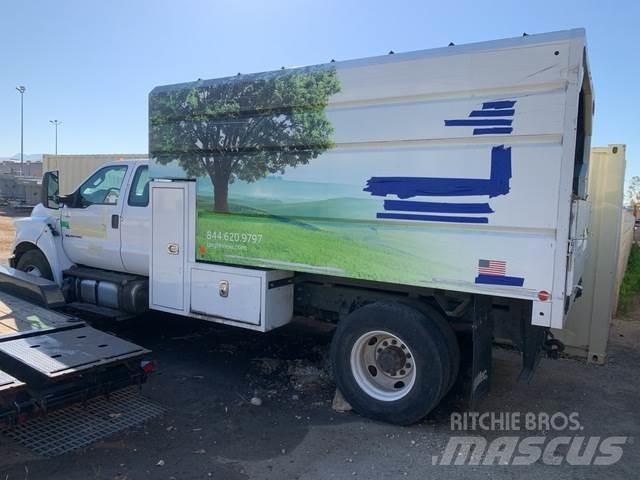 Ford F-750 Autocarri per segatura e cippato
