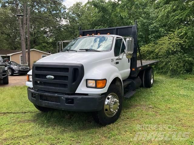 Ford F-750 Camion con sponde ribaltabili