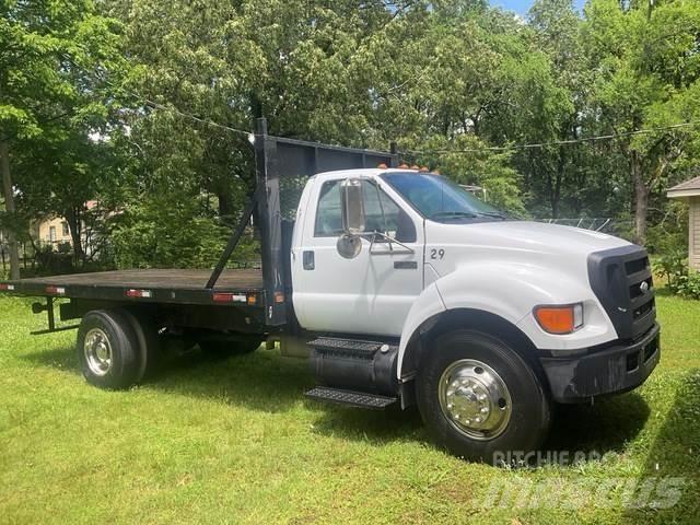 Ford F-750 Camion con sponde ribaltabili